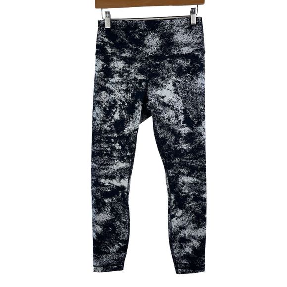 Lululemon Wunder Under Lunar New Year ‎ Black White Leggings Women’s Size 8 - Picture 1 of 13